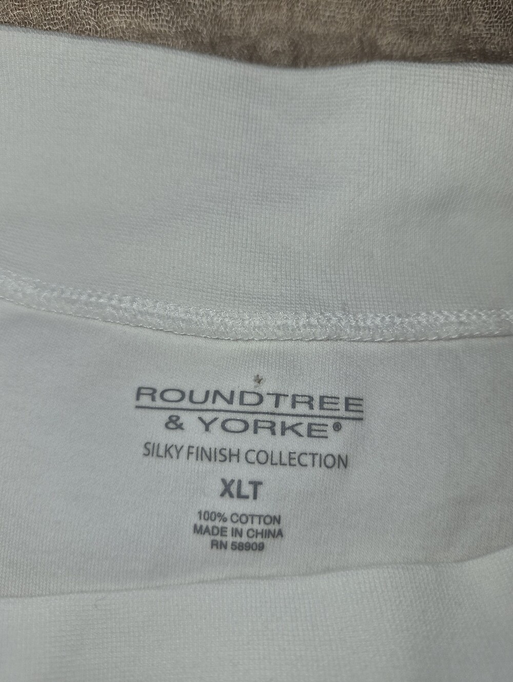 Roundtree & Yorke White Short-Sleeve Silky Finish Crew Shirt